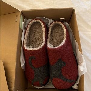 LL Bean Cat Slippers